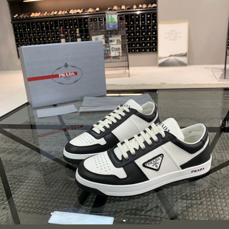 Pra*a casual shoes